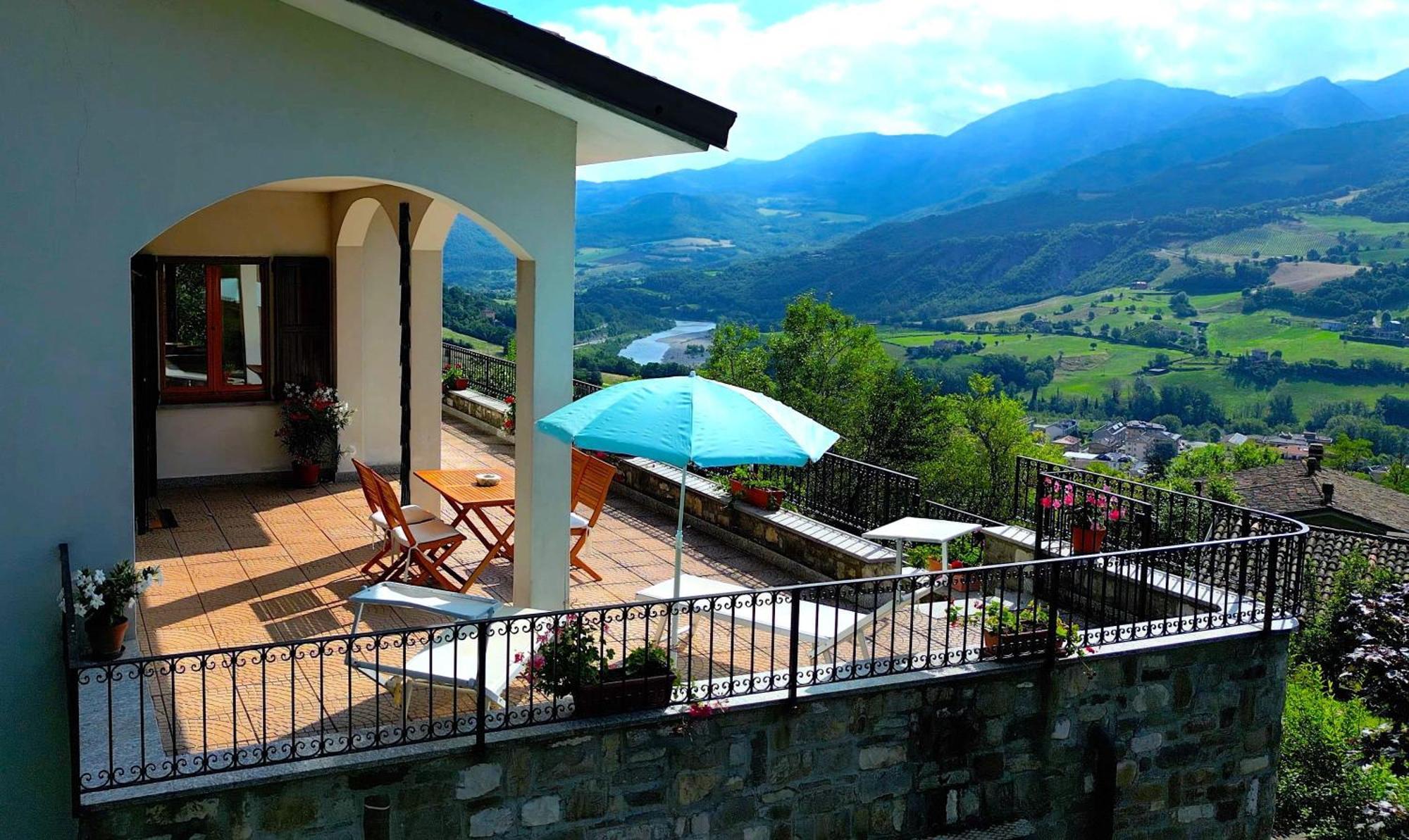 Вілла Casa Del Bosco - Vista Mozzafiato & Parco 4 Ettari Боббіо Екстер'єр фото